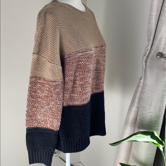 Women’s Oversize Crew Neck Sweater - Picture 2 of 3